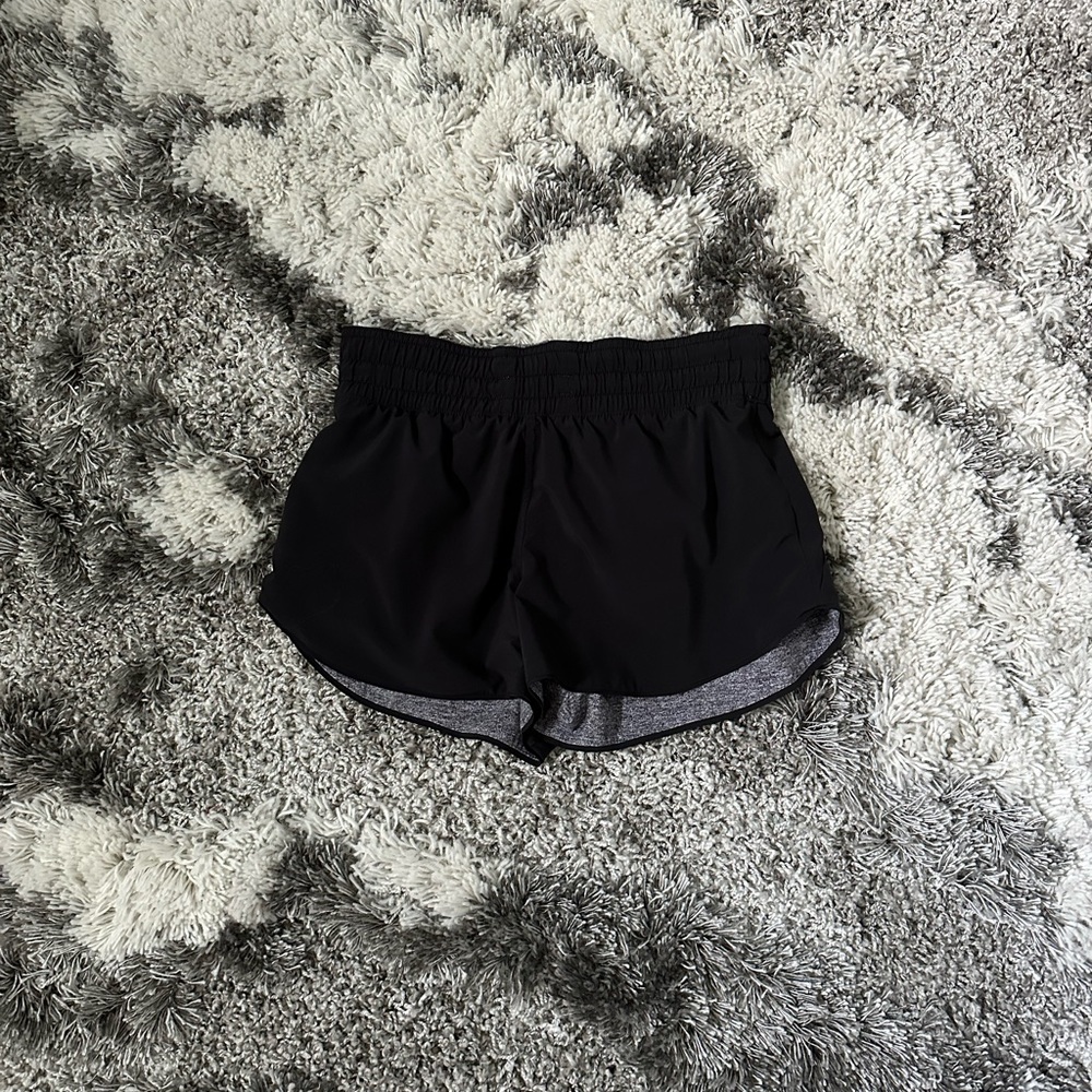 Women’s Lululemon Reversible Black & Gray Running Athletic Shorts Size 4